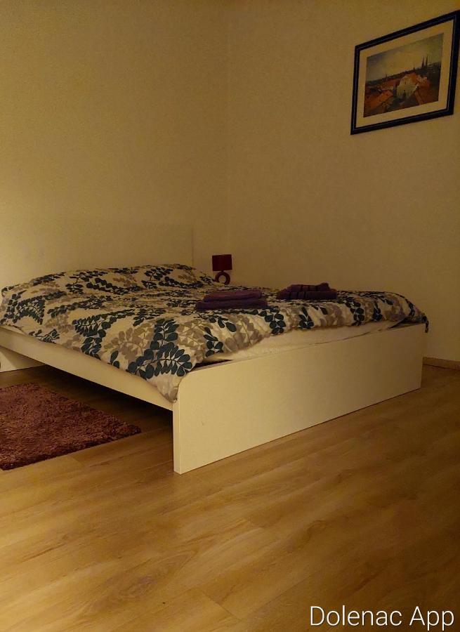 Studio Apartman Dolenac Appartement Zagreb Buitenkant foto